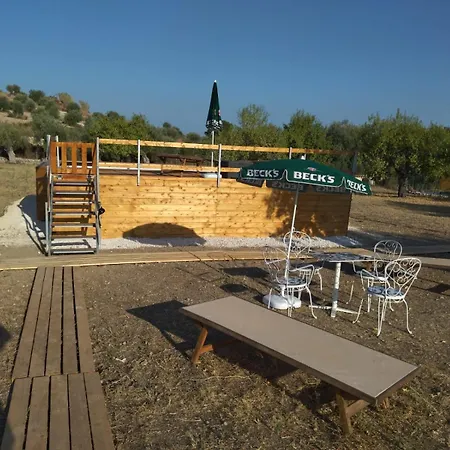 Feudo Mallav Big Wooden House Bed & Breakfast *