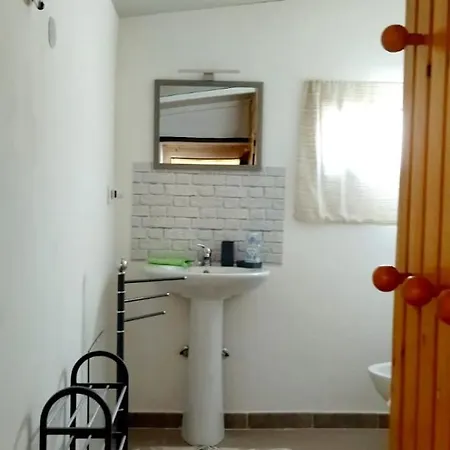 Bed & Breakfast Feudo Mallav Big Wooden House *