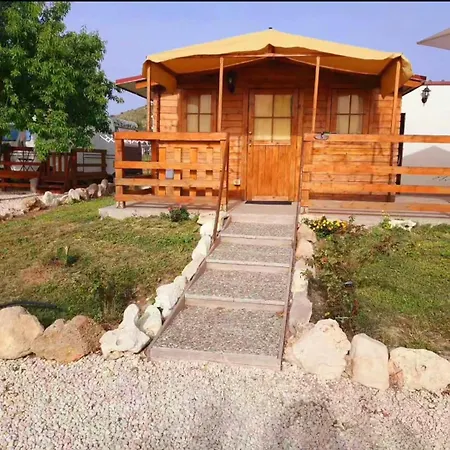 Feudo Mallav Big Wooden House